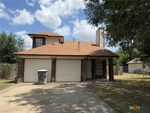 Building Photo - 3208 Green Valley Dr