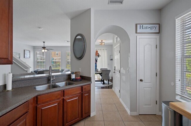 Foto del edificio - 7535 Red Mill Cir