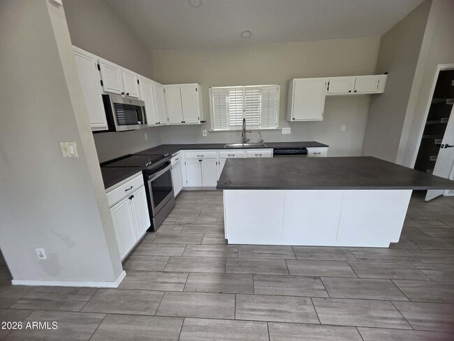 Building Photo - 3865 S Turquoise Dr