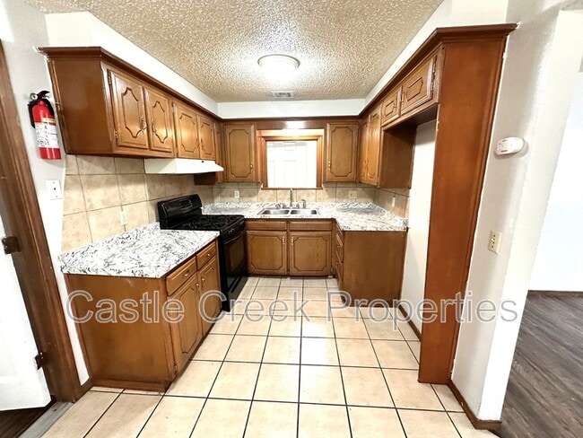 Building Photo - 5305 Brookdale Dr