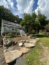 Building Photo - 20 Eastview Dr