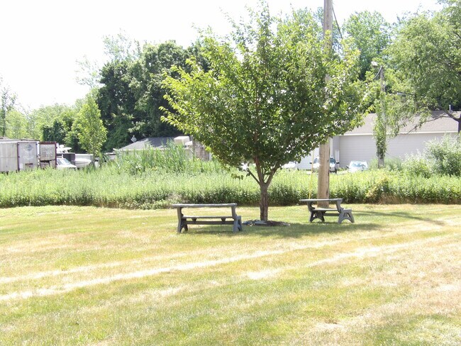 Hermosa zona para sentarse, ¡también cerca del paseo marítimo de la ciudad! - 105 Newark Pompton Tpke