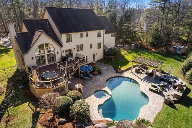 Building Photo - 37 Greystone Ln