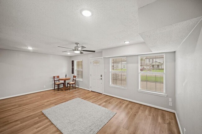 Building Photo - 3834 Cosby St