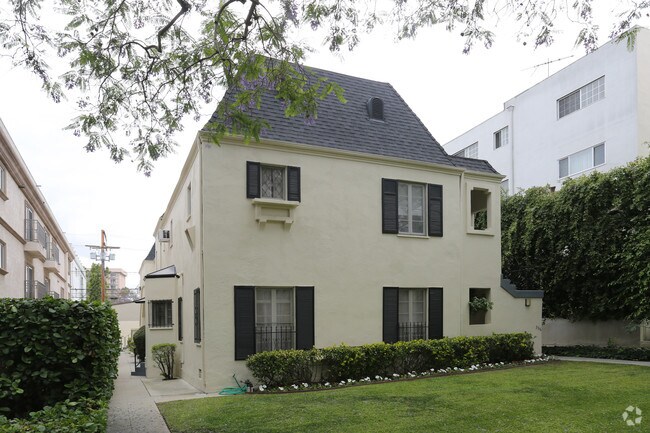 Building Photo - 336 N Palm Dr