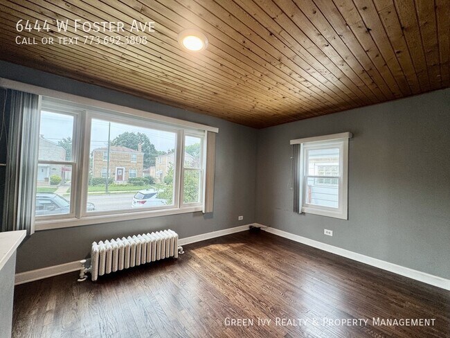 Foto del edificio - 6444 W Foster Ave