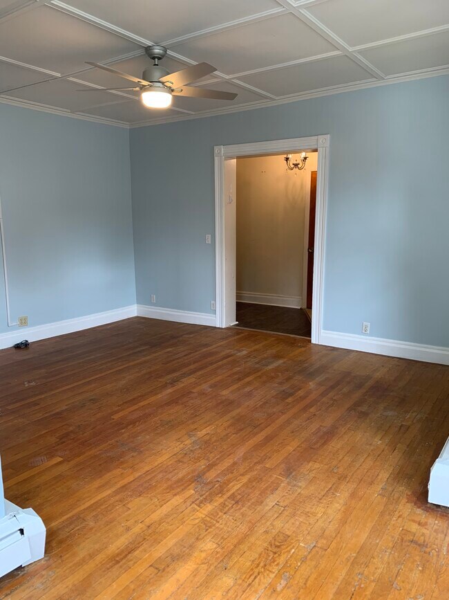 28 Williams St Unit 1, Norwich, CT 06360 Rentals in Norwich at 28 Williams St Norwich, CT