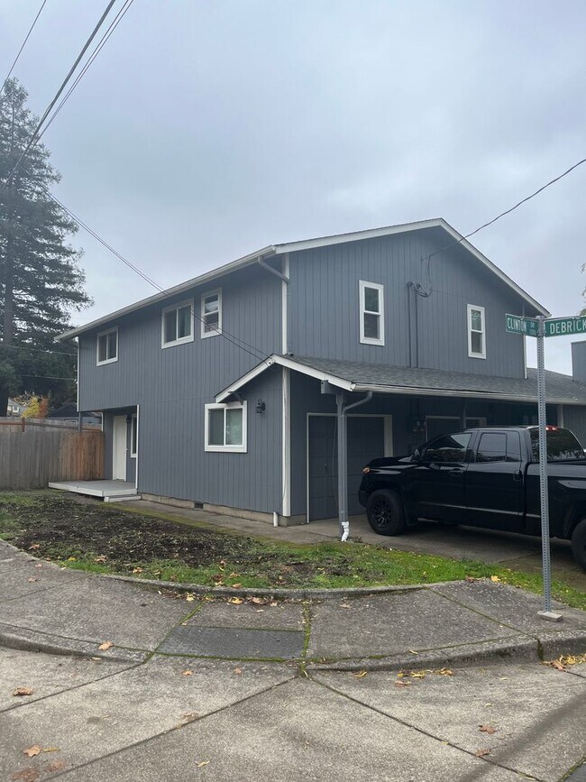 Building Photo - Ritz - Clinton Dup