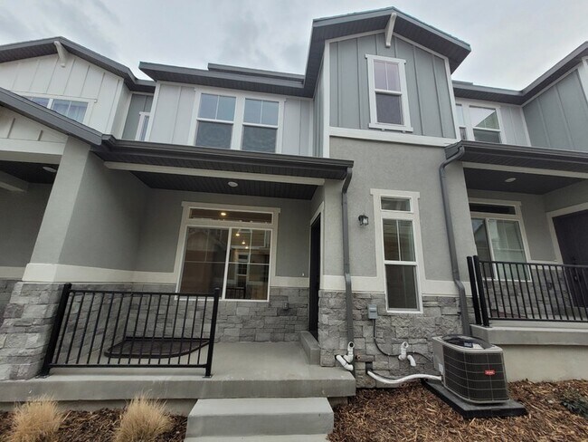 Foto del edificio - 4250 Bromwell Ct