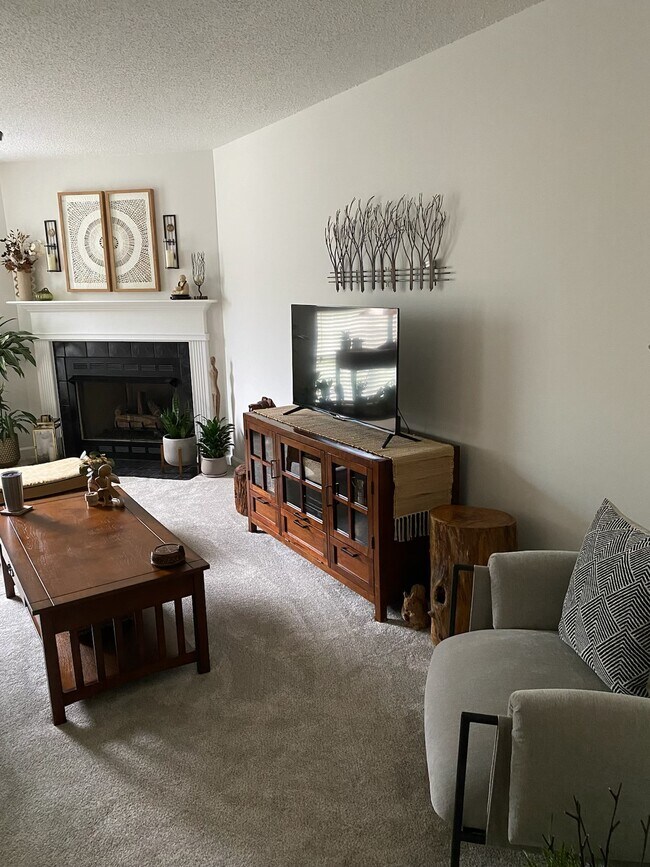 Photo - 523 Mill Pond Dr Apartment