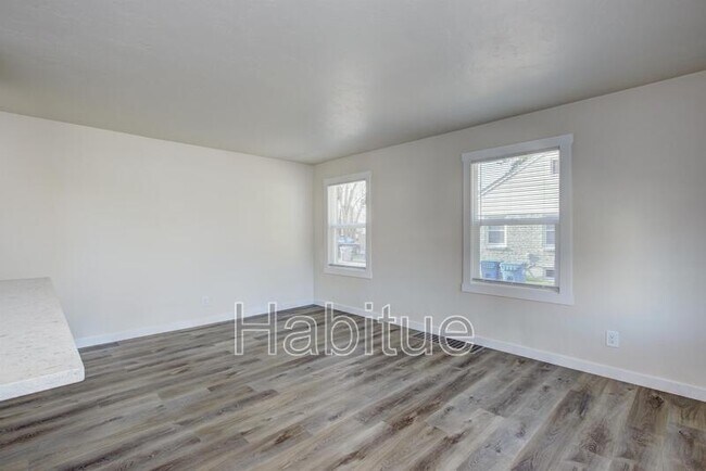 Foto del edificio - 1002 N 27th St