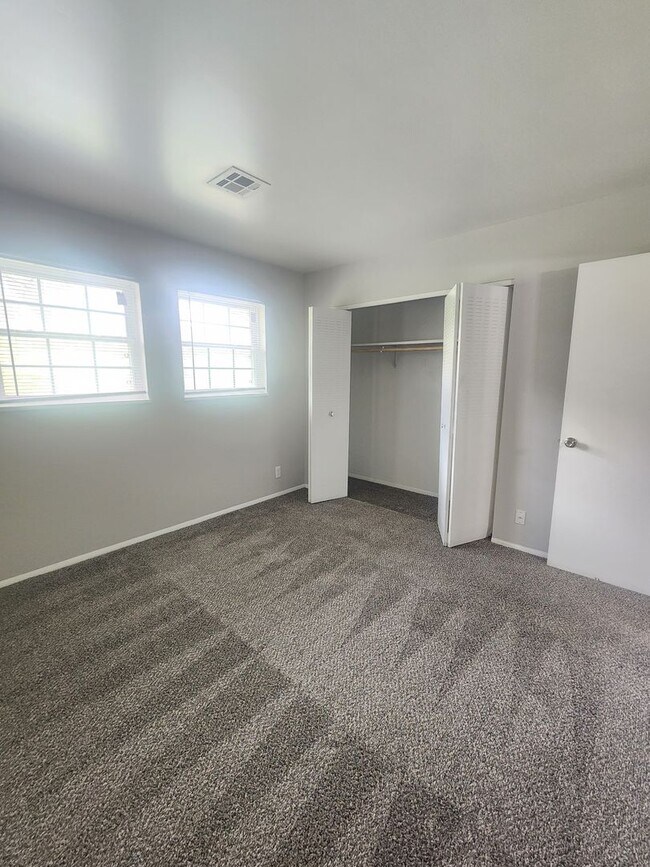 Foto del edificio - Cozy 1-Bedroom Bungalow – Easy Single-Level Living