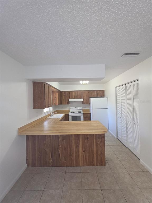 Foto del edificio - 2213 NE 36th Pl