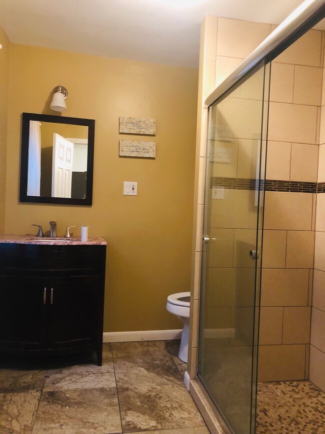 Foto del edificio - 120 Ivy St