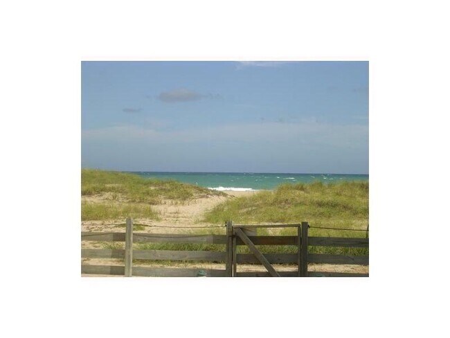 Foto del edificio - 820 N Ocean Blvd
