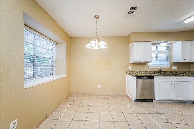 Building Photo - 4423 Quailgate Dr