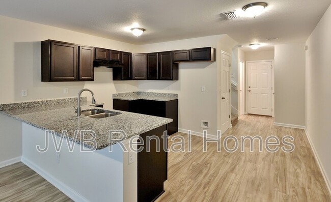 Foto del edificio - 8483 McGirts Village Ln