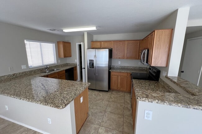 Building Photo - 14206 N 127th Ave