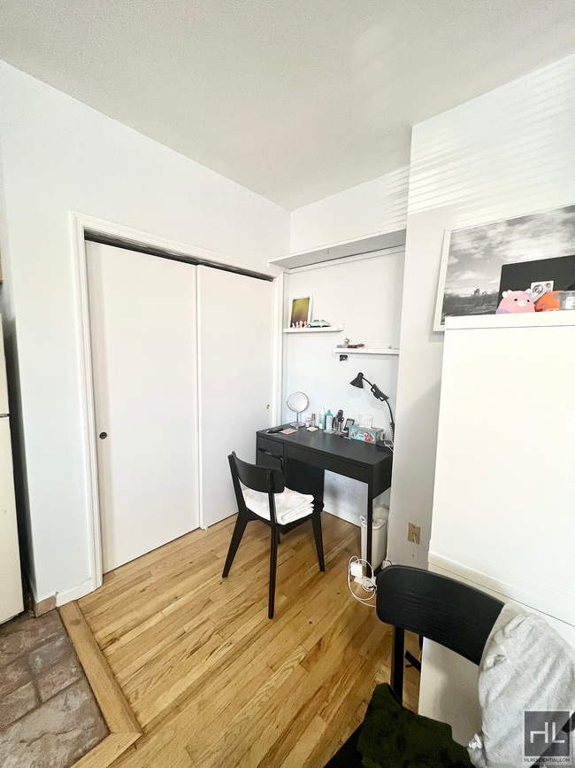 Foto del edificio - Spacious Studio in Astoria I NWRM Subway A...