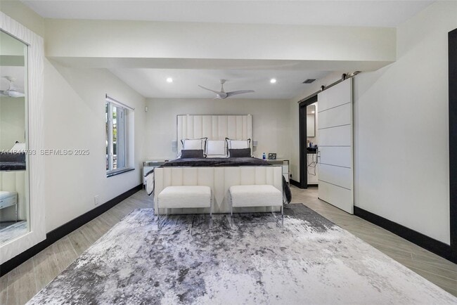 Foto del edificio - 517 S Riverside Dr