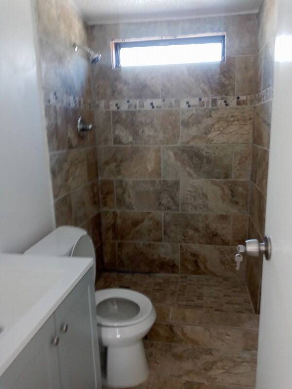 Building Photo - 1006 W Maxanna Blvd