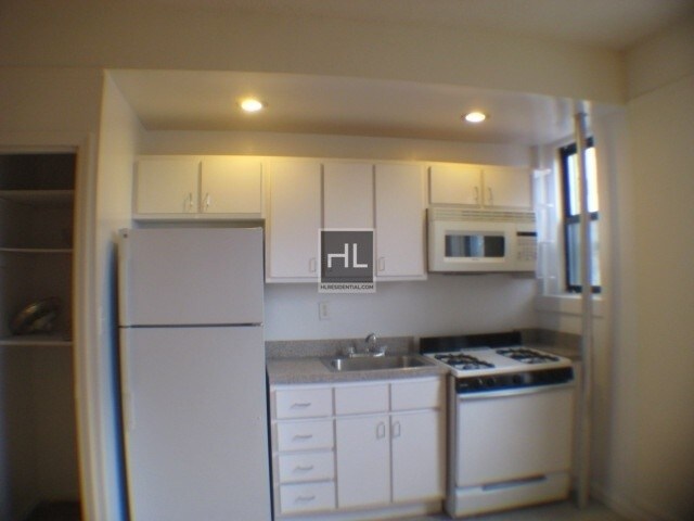 Building Photo - 43-17-43-48 48th St