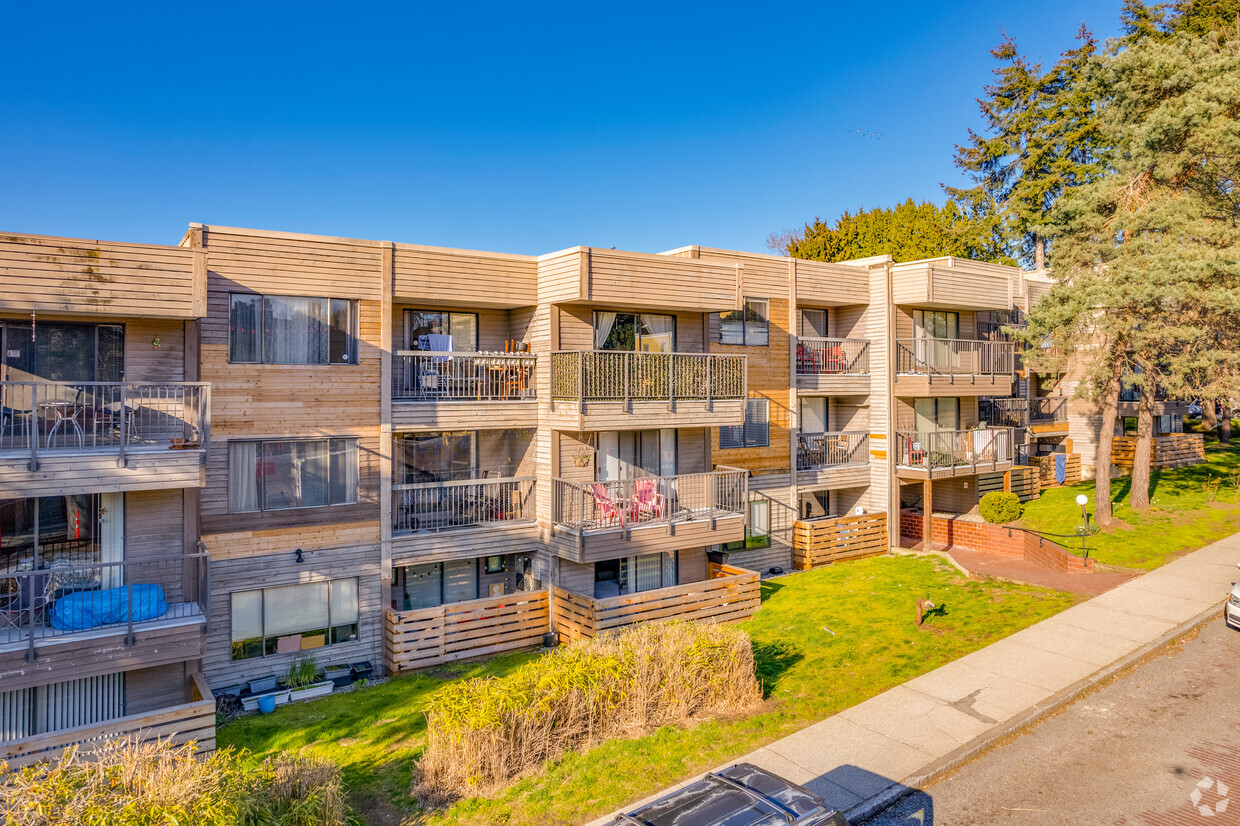 Primary Photo -   The Louise Court Apartments   