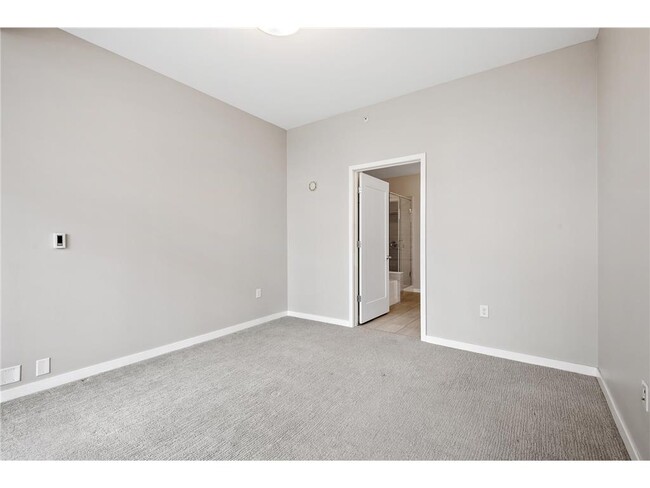 Building Photo - 497 S Marquette Ave