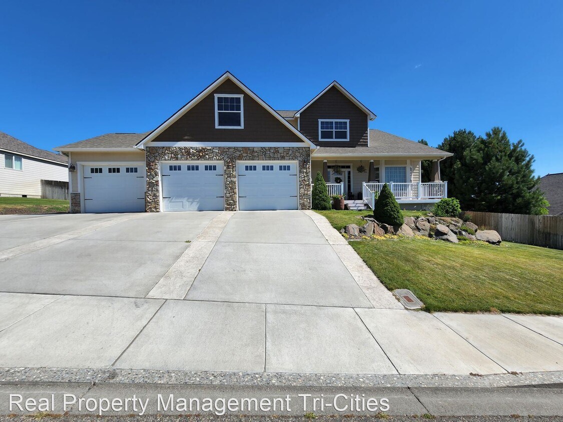 5 br, 4 bath House 3707 Desert Plateau Dr House Rental in Pasco, WA