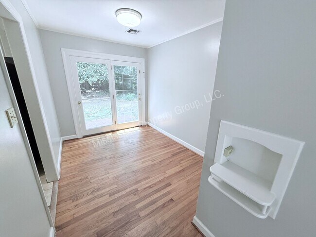 Building Photo - 509 S 18th St