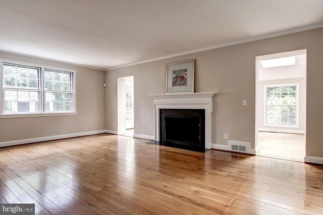 Foto del edificio - 5013 Brookdale Rd
