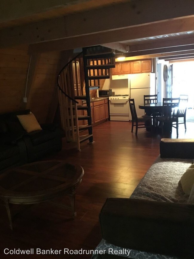 Building Photo - 2 br, 1 bath House - 633 Sugarloaf Blvd