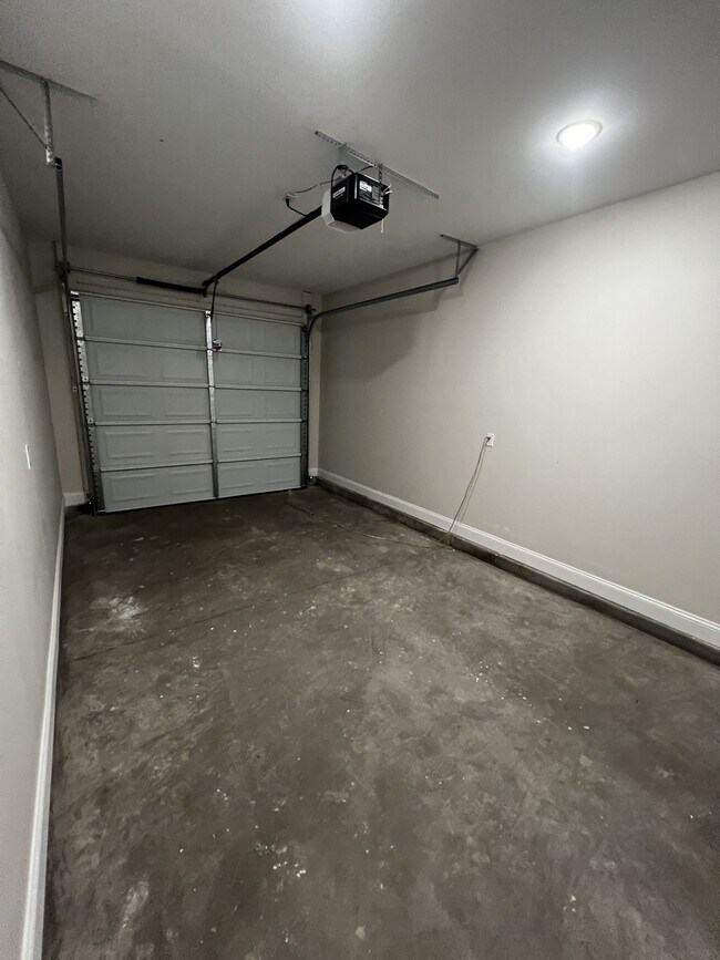 Foto del edificio - 428 Wren Crest Ln