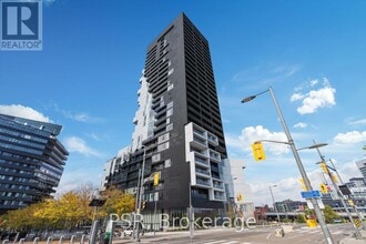Building Photo - 170 Bayview Ave