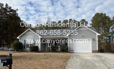 Building Photo - 461 Bedford Knoll Dr