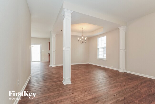 Foto del edificio - 3969 Creekmoore Dr