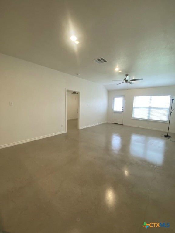 Foto principal - 1214 Lehmann Dr