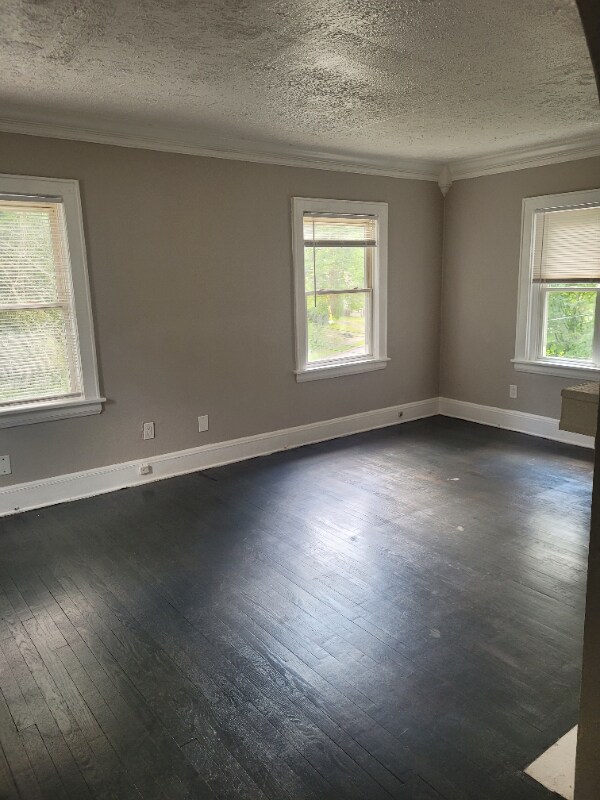 Foto del edificio - 899 Stadelman Ave