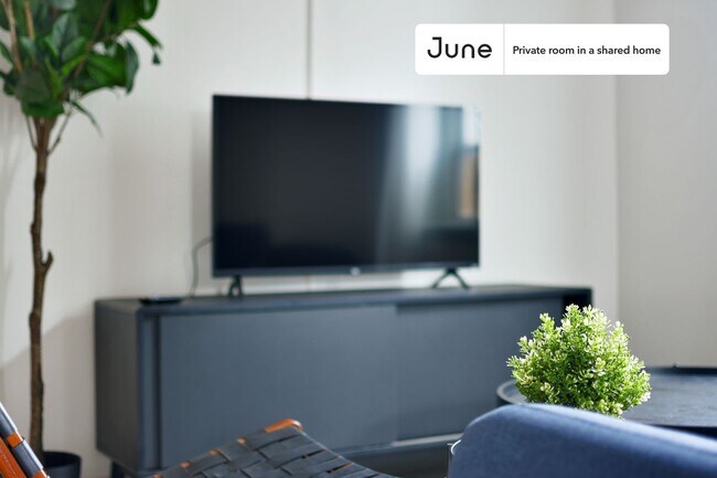 Foto del edificio - Room in Shared 4 bed/1 bath home