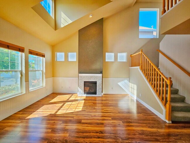 Foto del edificio - Charming 3 Bed 2.5 Bath 2 Story Home in Beautiful Lakeland, Auburn