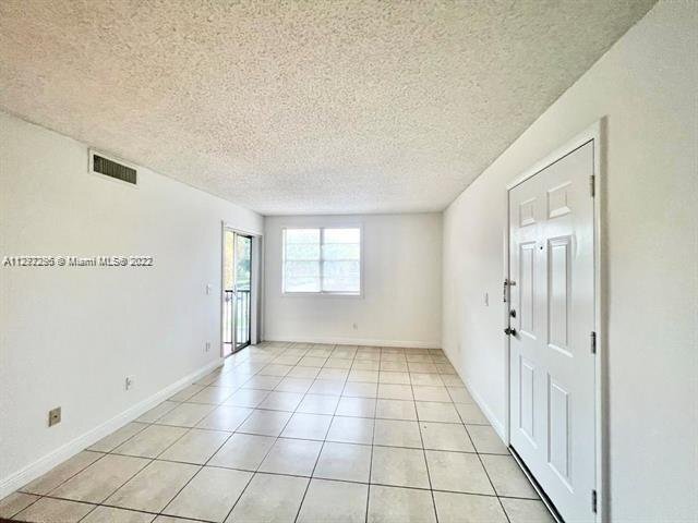 Foto principal - 1257 SW 46th Ave