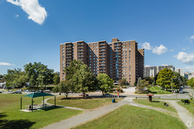 Building Photo - Hallmark Condominium