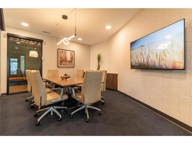 Foto del edificio - 6450 37th Ave NW