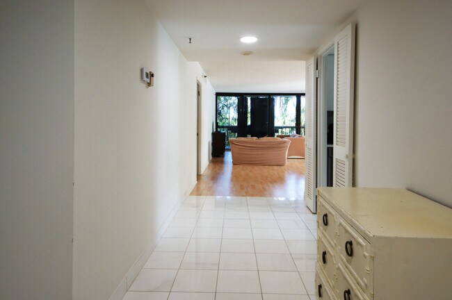 Foto del edificio - 2450 Presidential Way