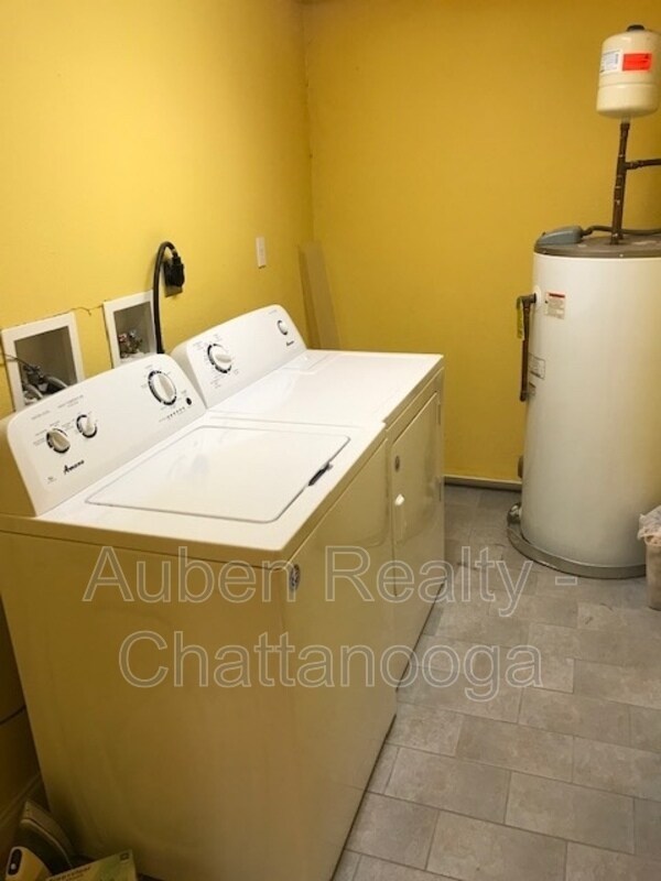 Photo - 3925 Redding Rd Apartment