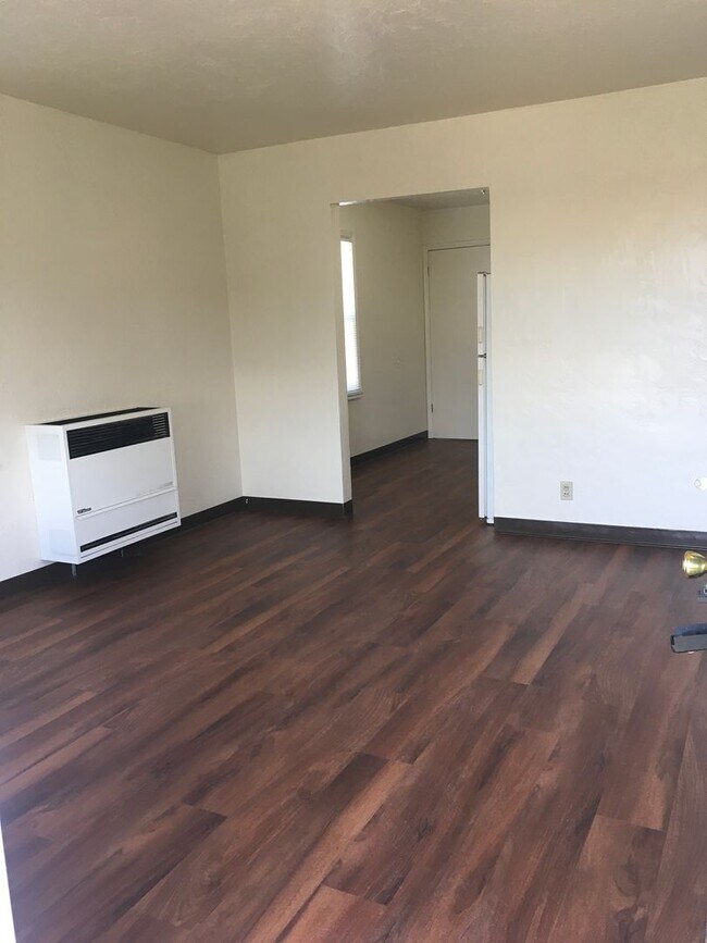 Foto del edificio - 19453 Hill St