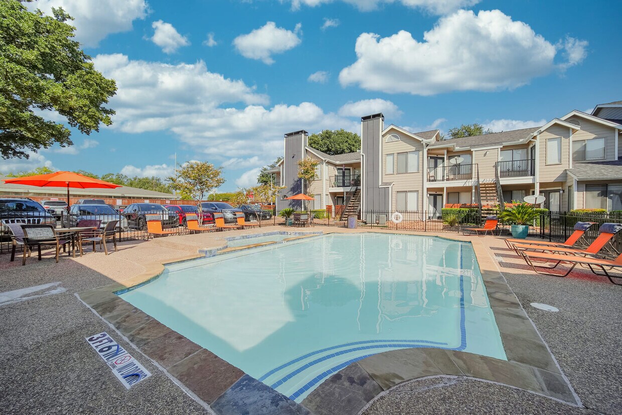 Foto principal - Woodside At Lake Highlands Apartment Homes