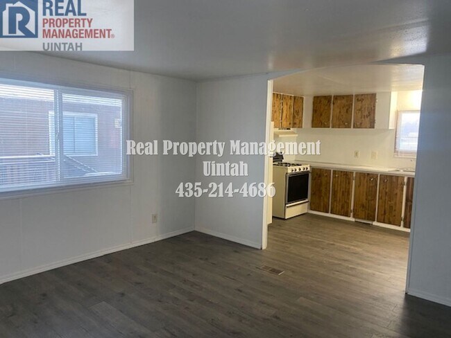 Foto del edificio - Myton Trailer Home