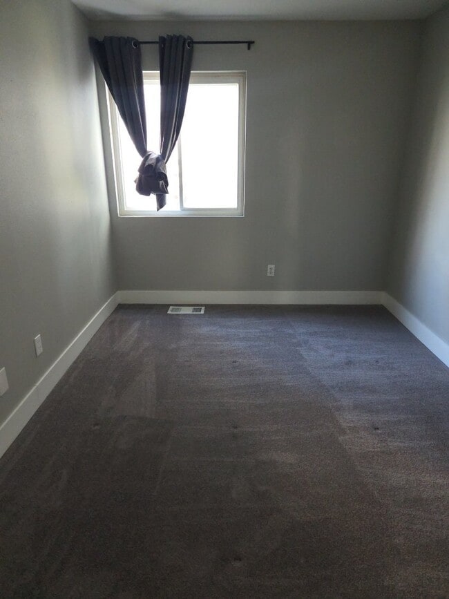 Building Photo - 17093 E Tennessee Dr