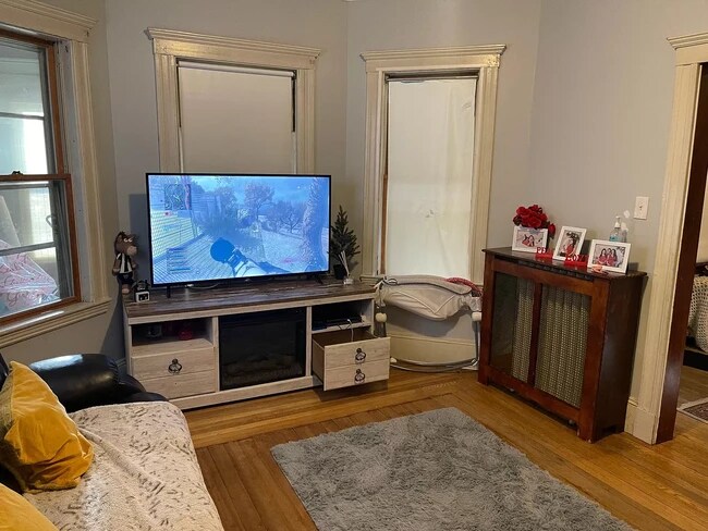 Living room - 82 Wellington Rd